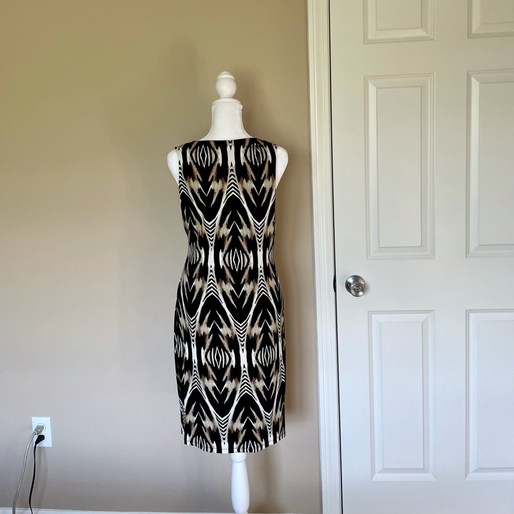 Dress - Picture 4 of 5
